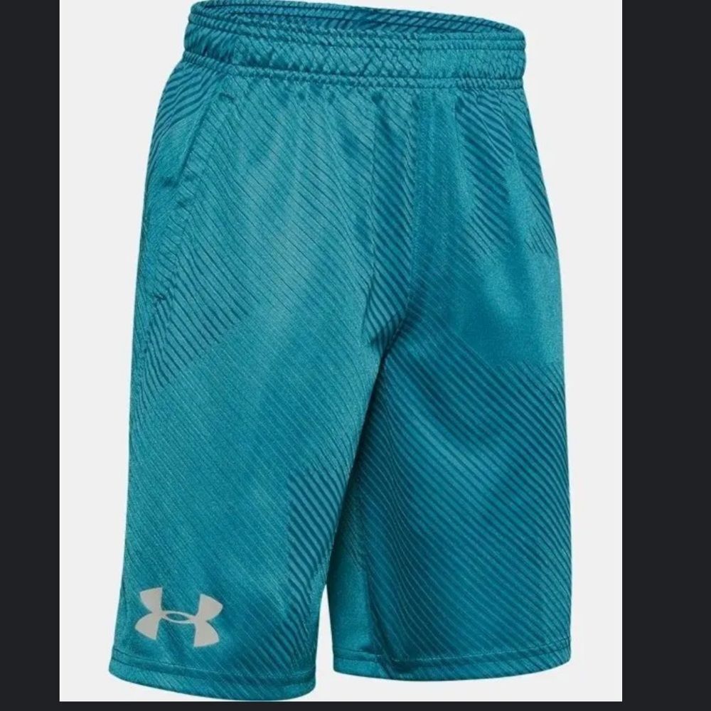 Under Armour Youth Boy 9” Shorts Size XL